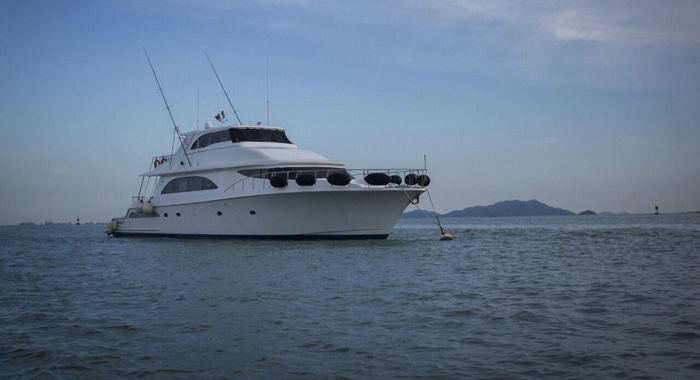 Cheoy Lee Yacht Rental