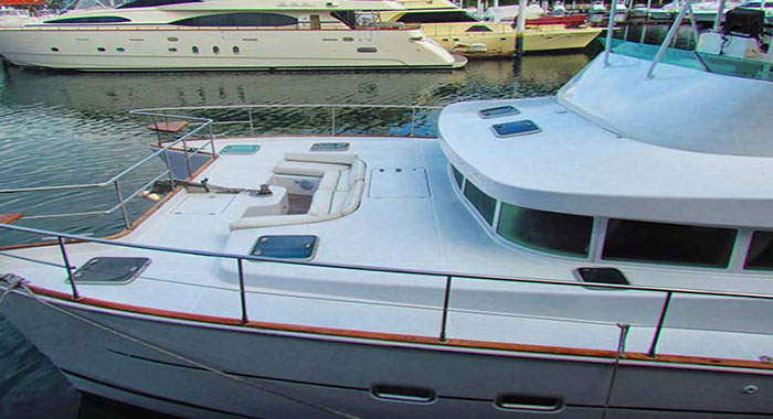 43' Power Cat Yacht Rental